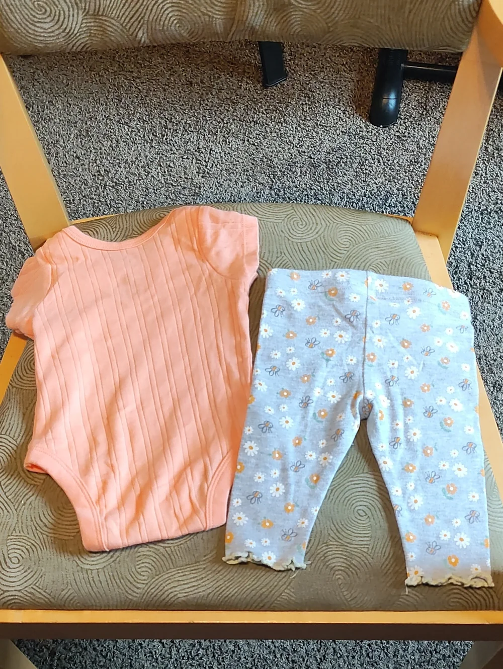 Peach Ribbed Baby One-Piece with Gray Floral Leggings Set 0-3 Months